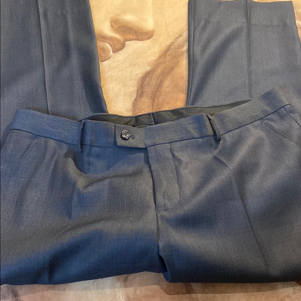 Classic Gray Men's Suit - Picture 5 of 7